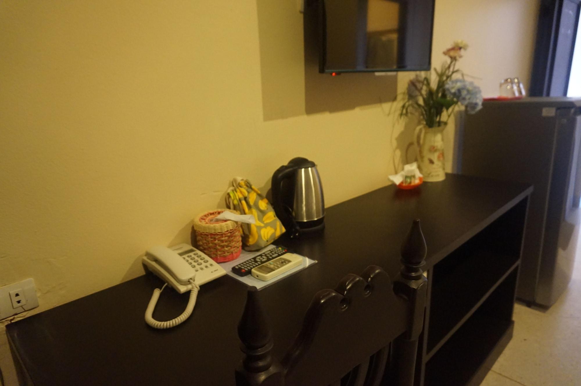 Metro Residence Сурин Екстериор снимка
